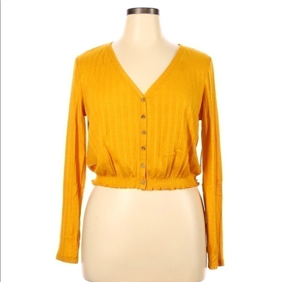 𝅺nwt top - Picture 3 of 5